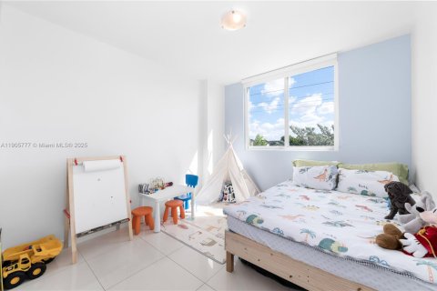 Condo in Doral, Florida, 3 bedrooms  № 1963564 - photo 24