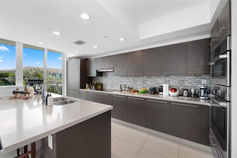 Condo in Doral, Florida, 3 bedrooms  № 1963564 - photo 16