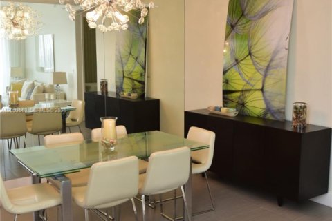 Condominio en venta en Sunny Isles Beach, Florida, 2 dormitorios, 135.92 m2 № 2180245 - foto 10