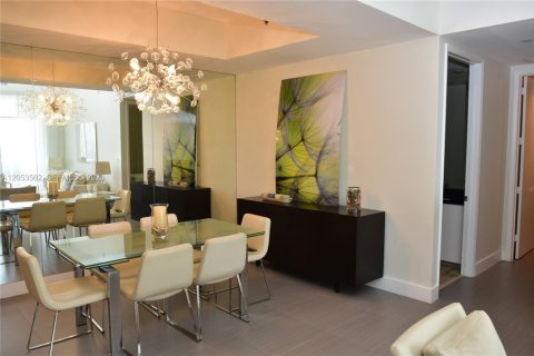 Condominio en venta en Sunny Isles Beach, Florida, 2 dormitorios, 135.92 m2 № 2180245 - foto 11