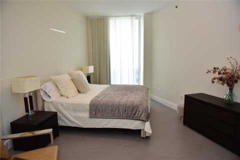 Condominio en venta en Sunny Isles Beach, Florida, 2 dormitorios, 135.92 m2 № 2180245 - foto 18