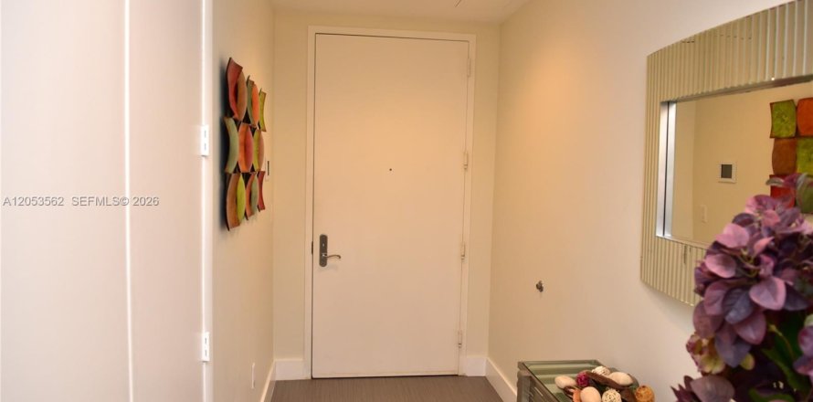 Condominio en Sunny Isles Beach, Florida, 2 dormitorios  № 2180245