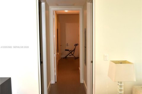 Condominio en venta en Sunny Isles Beach, Florida, 2 dormitorios, 135.92 m2 № 2180245 - foto 16