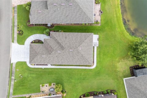 House in Lakeland, Florida 2 bedrooms, 179.39 sq.m. № 2345274 - photo 3