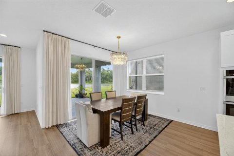 House in Tampa, Florida 5 bedrooms, 352.38 sq.m. № 1835978 - photo 25