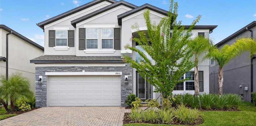 House in Tampa, Florida 5 bedrooms, 352.38 sq.m. № 1835978