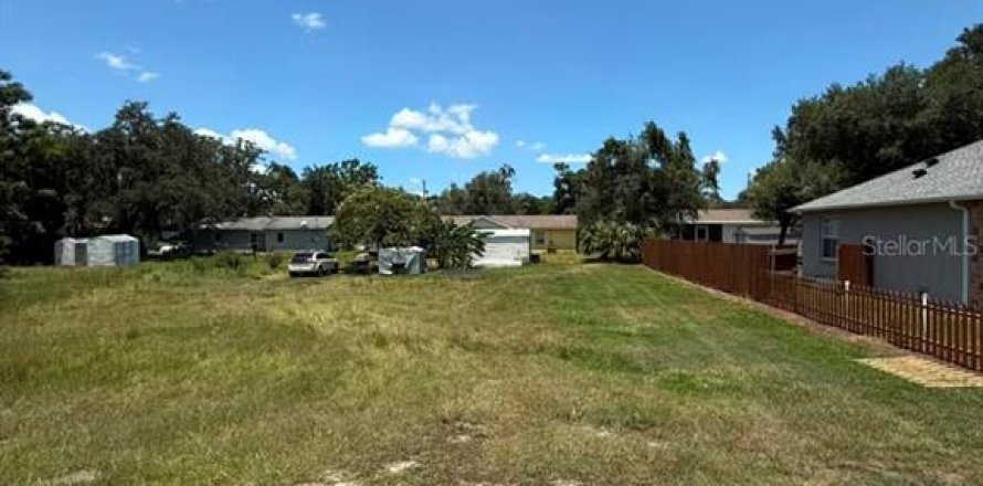 Terrain à Brooksville, Floride № 2259452