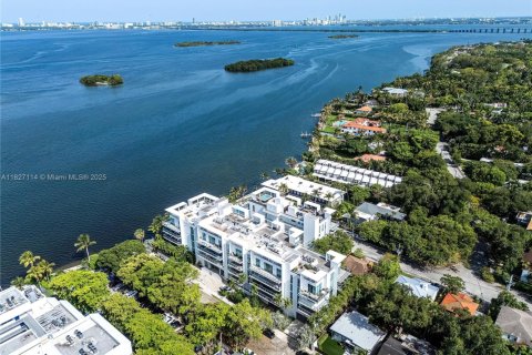 Condo in Miami, Florida, 2 bedrooms  № 1801152 - photo 28