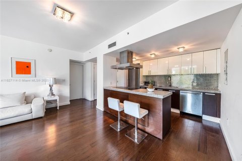 Condo in Miami, Florida, 2 bedrooms  № 1801152 - photo 6