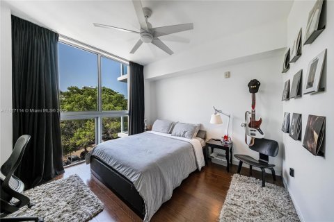 Condo in Miami, Florida, 2 bedrooms  № 1801152 - photo 16