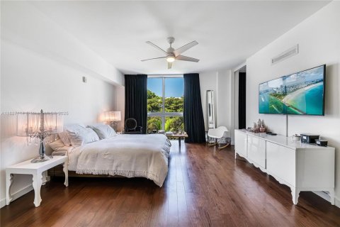 Condo in Miami, Florida, 2 bedrooms  № 1801152 - photo 8