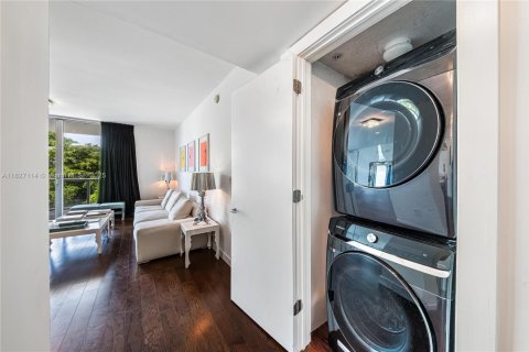 Condo in Miami, Florida, 2 bedrooms  № 1801152 - photo 18