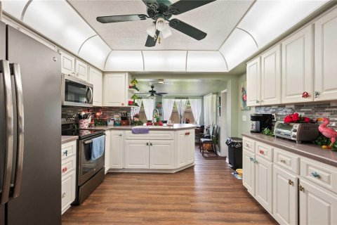 House in Bushnell, Florida 3 bedrooms, 124.86 sq.m. № 1539315 - photo 4