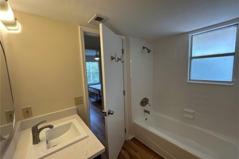 Condominio en alquiler en Gainesville, Florida, 3 dormitorios, 101.54 m2 № 1910496 - foto 21