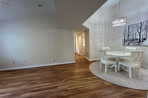 Condominio en alquiler en Gainesville, Florida, 3 dormitorios, 101.54 m2 № 1910496 - foto 9