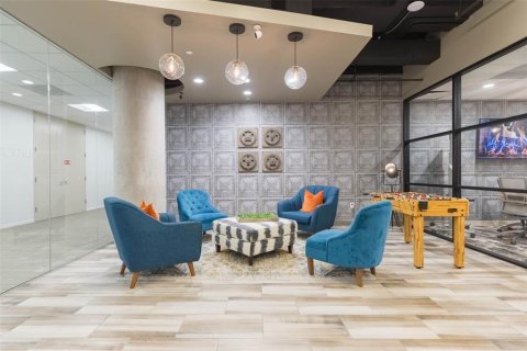 Propiedad comercial en alquiler en Tampa, Florida, 69148.55 m2 № 1721555 - foto 13