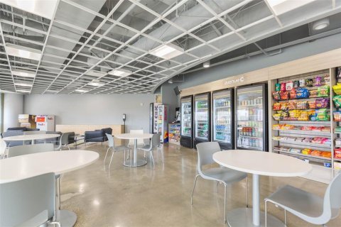 Propiedad comercial en alquiler en Tampa, Florida, 69148.55 m2 № 1721555 - foto 23