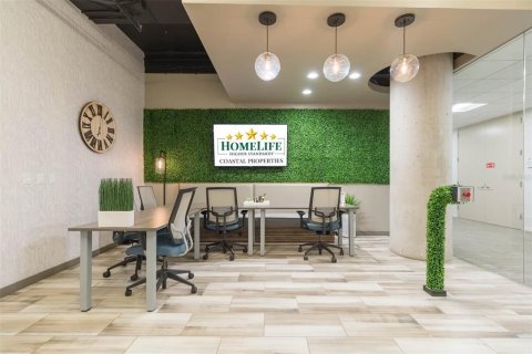 Propiedad comercial en alquiler en Tampa, Florida, 69148.55 m2 № 1721555 - foto 14