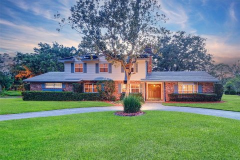 House in Clearwater, Florida 4 bedrooms, 312.34 sq.m. № 1751068 - photo 1