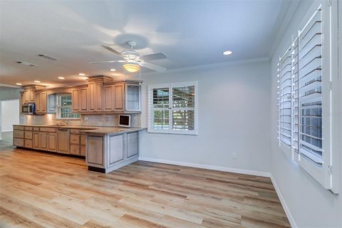 House in Clearwater, Florida 4 bedrooms, 312.34 sq.m. № 1751068 - photo 21