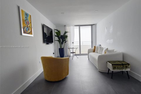 Condo in Miami Beach, Florida  № 1937603 - photo 4