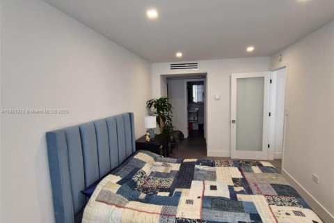 Condominio en alquiler en Miami Beach, Florida, 50.72 m2 № 1937603 - foto 10