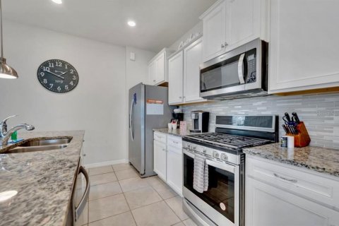 Купить виллу или дом в Дэвенпорт, Флорида 7 комнат, 295.06м2, № 2157454 - фото 11
