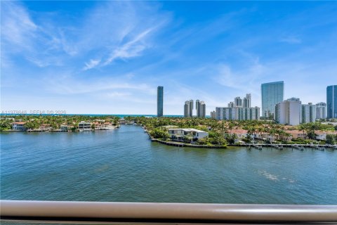 Купить кондоминиум в Авентура, Флорида 2 спальни, 176.61м2, № 2044527 - фото 3