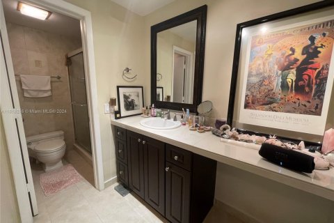 Condo in Hollywood, Florida, 2 bedrooms  № 1959335 - photo 19