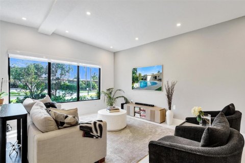 Villa ou maison à vendre à North Miami Beach, Floride: 5 chambres, 210.89 m2 № 2064628 - photo 6