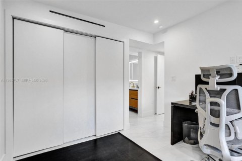 Villa ou maison à vendre à North Miami Beach, Floride: 5 chambres, 210.89 m2 № 2064628 - photo 21