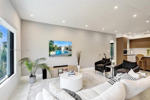 Villa ou maison à vendre à North Miami Beach, Floride: 5 chambres, 210.89 m2 № 2064628 - photo 7