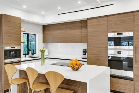Villa ou maison à vendre à North Miami Beach, Floride: 5 chambres, 210.89 m2 № 2064628 - photo 9