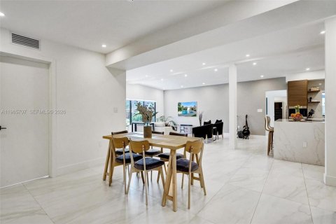 Villa ou maison à vendre à North Miami Beach, Floride: 5 chambres, 210.89 m2 № 2064628 - photo 18