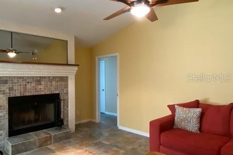 House in Valrico, Florida 4 bedrooms, 193.05 sq.m. № 2432703 - photo 10
