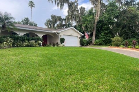 House in Valrico, Florida 4 bedrooms, 193.05 sq.m. № 2432703 - photo 2