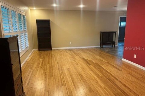 House in Valrico, Florida 4 bedrooms, 193.05 sq.m. № 2432703 - photo 5