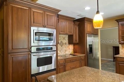 House in Valrico, Florida 4 bedrooms, 193.05 sq.m. № 2432703 - photo 7