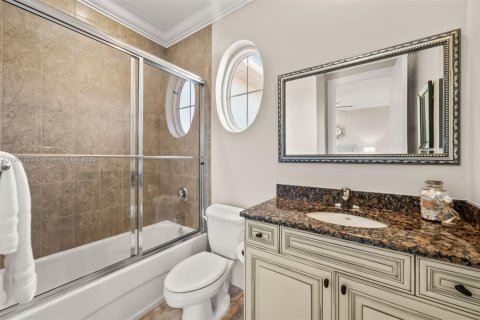 Villa ou maison à vendre à Cape Coral, Floride: 5 chambres, 329.43 m2 № 1975252 - photo 26