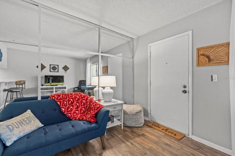 Condo in Clearwater, Florida, 1 bedroom  № 1803548 - photo 9