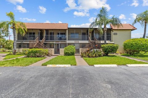 Condo in Clearwater, Florida, 1 bedroom  № 1803548 - photo 1