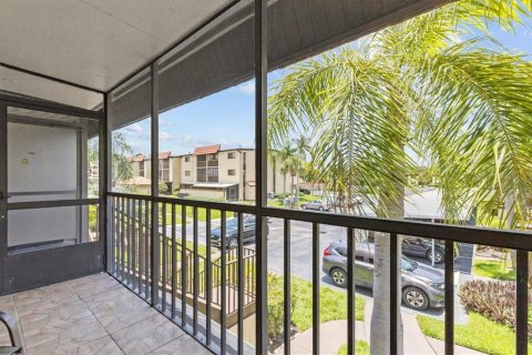 Condo in Clearwater, Florida, 1 bedroom  № 1803548 - photo 8