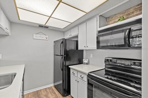Condo in Clearwater, Florida, 1 bedroom  № 1803548 - photo 18