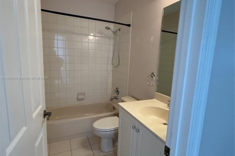 Townhouse in Boynton Beach, Florida 3 bedrooms, 158.58 sq.m. № 1956989 - photo 20