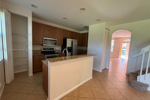 Townhouse in Boynton Beach, Florida 3 bedrooms, 158.58 sq.m. № 1956989 - photo 3