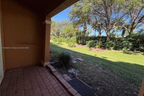 Townhouse in Boynton Beach, Florida 3 bedrooms, 158.58 sq.m. № 1956989 - photo 2