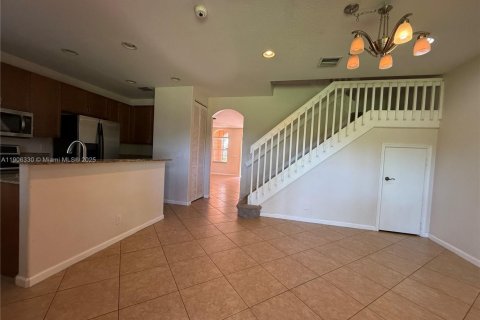 Townhouse in Boynton Beach, Florida 3 bedrooms, 158.58 sq.m. № 1956989 - photo 5