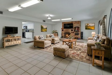 Villa ou maison à vendre à DeLand, Floride: 6 chambres, 455.22 m2 № 2406661 - photo 8