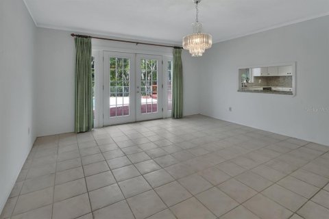 Villa ou maison à vendre à DeLand, Floride: 6 chambres, 455.22 m2 № 2406661 - photo 15