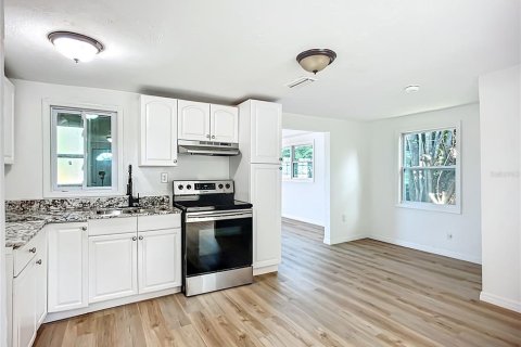 Villa ou maison à louer à Nokomis, Floride: 2 chambres, 69.12 m2 № 2165926 - photo 3